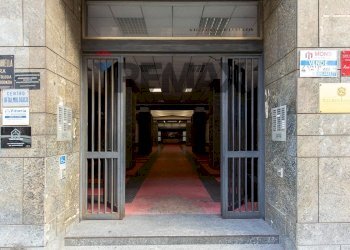 Edificio all\'aperto - Commercial Premises Via Gabriele D'annunzio
 
125, Catania - photo 28