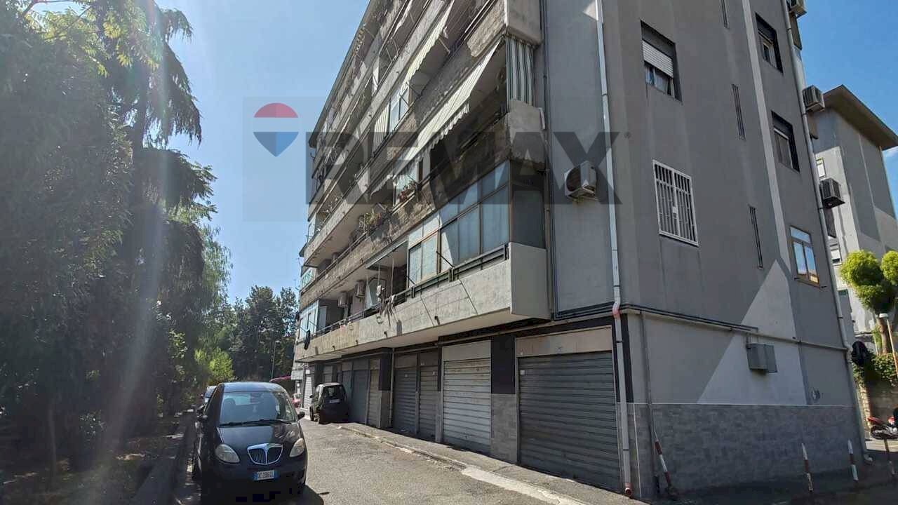 Edificio all\'aperto - Trilocale via oberdan
 
9, Gravina di Catania - foto 3