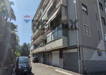 Edificio all\'aperto - Trilocale via oberdan
 
9, Gravina di Catania - foto 3