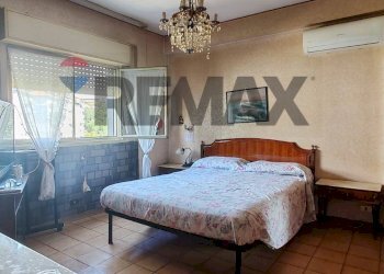 Camera / camera da letto - Trilocale via oberdan
 
9, Gravina di Catania - foto 8