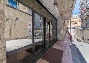 Edificio all\'aperto - Locale Commerciale Via Raimondo Franchetti
72, Catania - foto 43