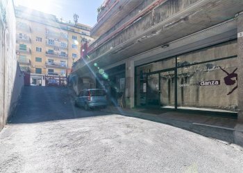 Edificio all\'aperto - Locale Commerciale Via Raimondo Franchetti
72, Catania - foto 44