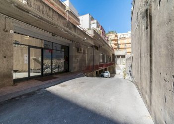 Edificio all\'aperto - Locale Commerciale Via Raimondo Franchetti
72, Catania - foto 45