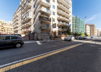 Edificio all\'aperto - Locale Commerciale Via Raimondo Franchetti
72, Catania - foto 47