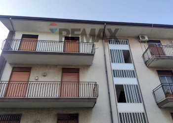 Edificio all\'aperto - Trilocale via Stazione
 
1, Mascali - foto 2