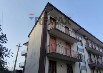 Edificio all\'aperto - Trilocale via Stazione
 
1, Mascali - foto 3