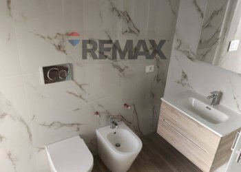 Bagno - Trilocale via Stazione
 
1, Mascali - foto 10