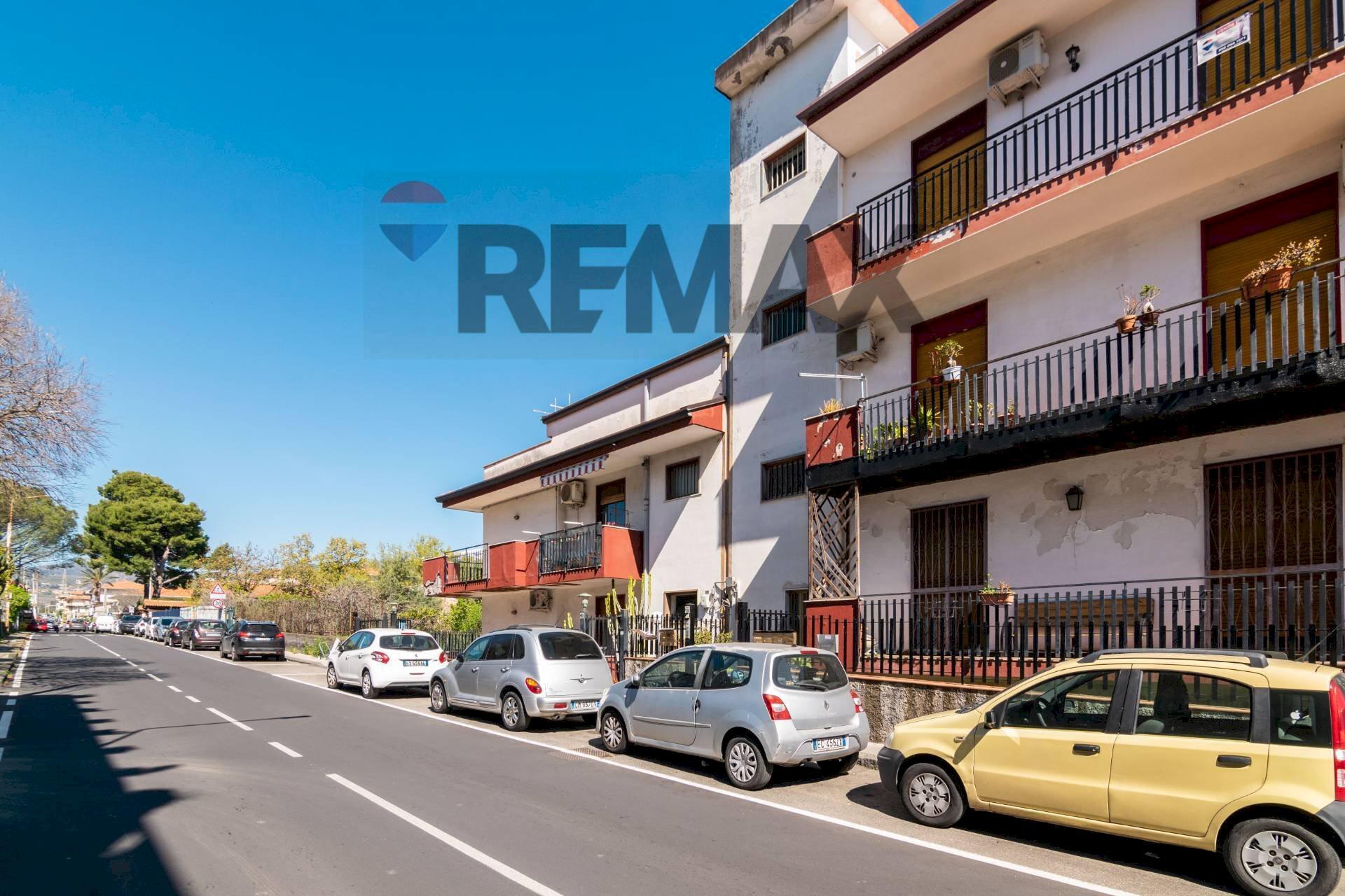 Edificio all\'aperto - Appartamento via santa maria la stella
 
60, Aci Sant'Antonio - foto 2