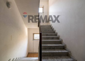 Scale - Appartamento via santa maria la stella
 
60, Aci Sant'Antonio - foto 3