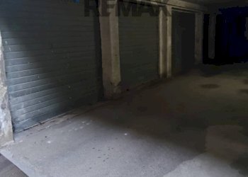 Parcheggio - Four-room apartment via Stazione
 
1, Mascali - photo 7