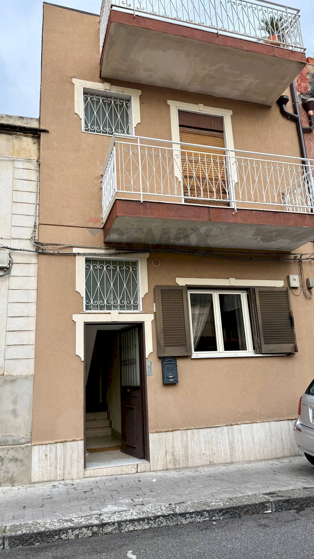 Edificio all\'aperto - Appartamento Via Pedara
 
11, Catania - foto 1