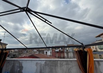 Edificio all\'aperto - Appartamento Via Pedara
 
11, Catania - foto 4