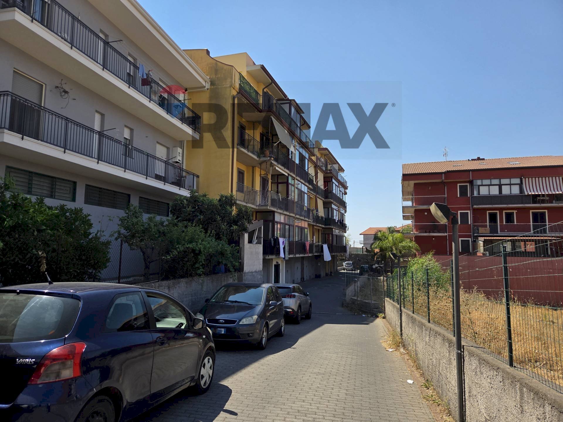 Edificio all\'aperto - Trilocale via de gasperi
 
3, Camporotondo Etneo - foto 1