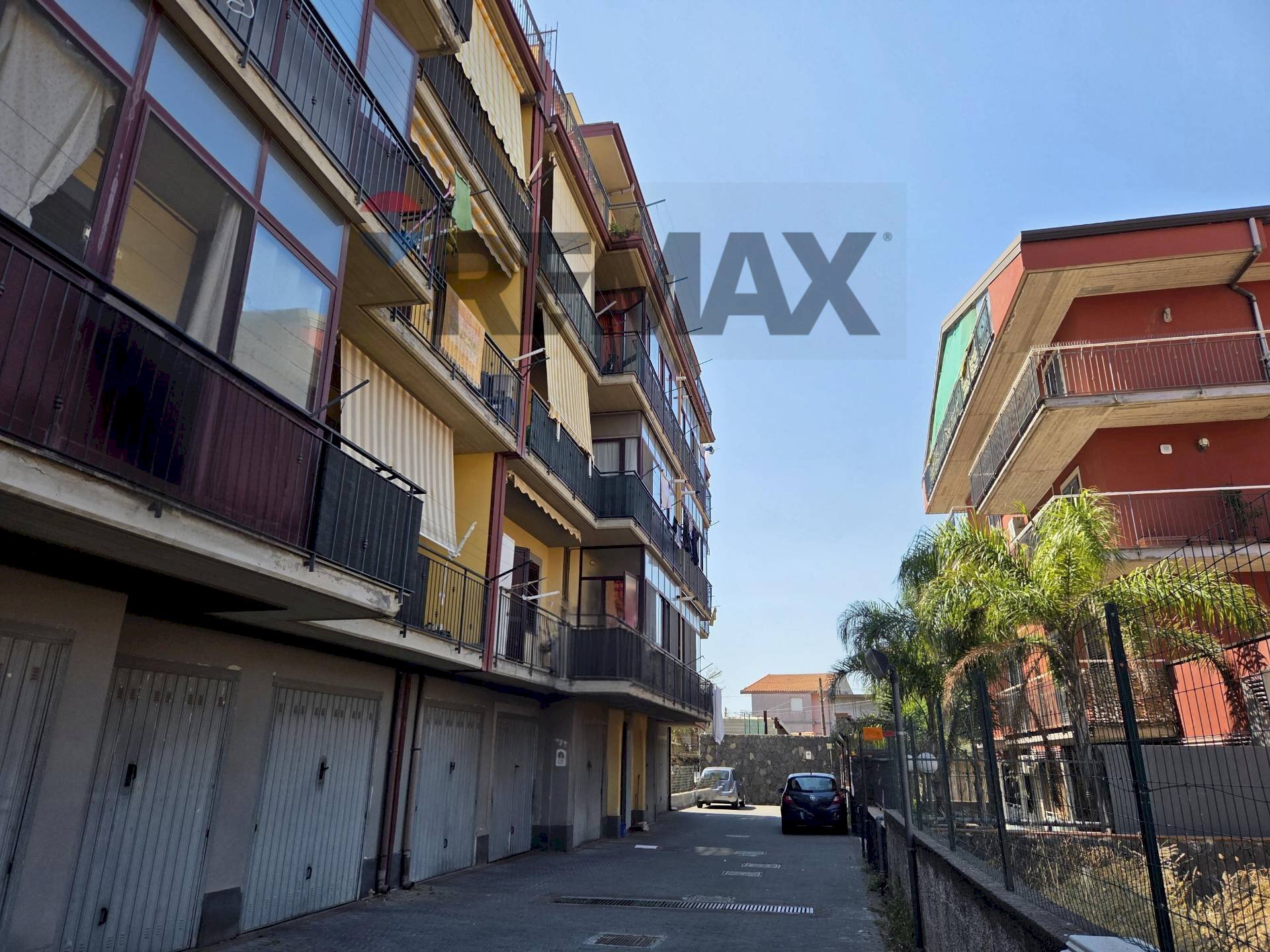 Edificio all\'aperto - Trilocale via de gasperi
 
3, Camporotondo Etneo - foto 2