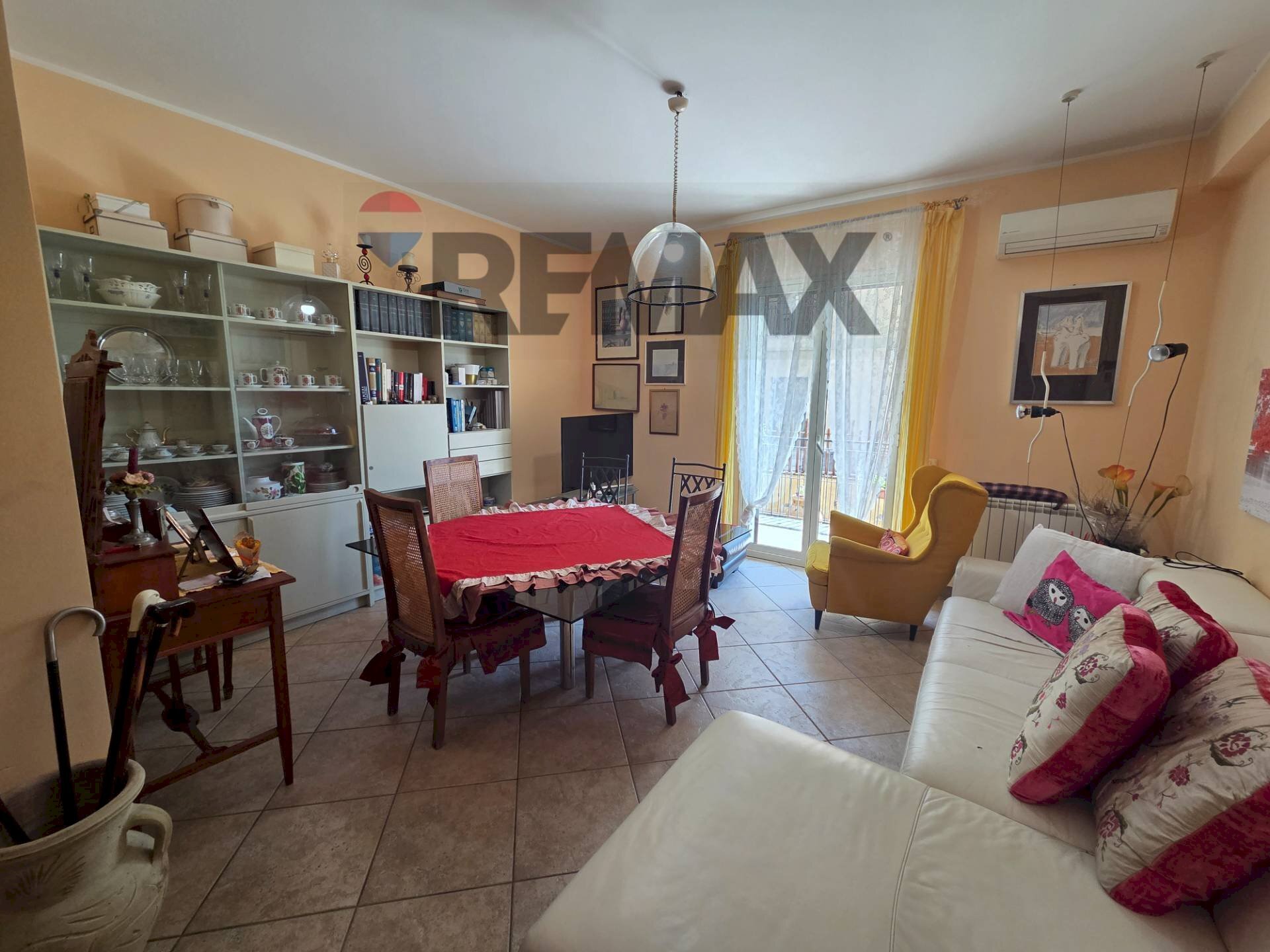 Sala da pranzo - Trilocale via de gasperi
 
3, Camporotondo Etneo - foto 3