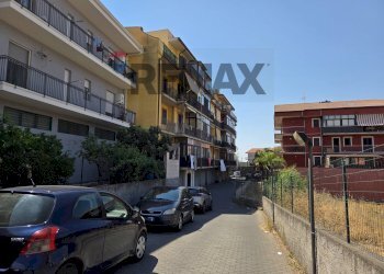 Edificio all\'aperto - Trilocale via de gasperi
 
3, Camporotondo Etneo - foto 1
