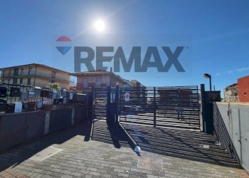 Edificio all\'aperto - Trilocale via de gasperi
 
3, Camporotondo Etneo - foto 4