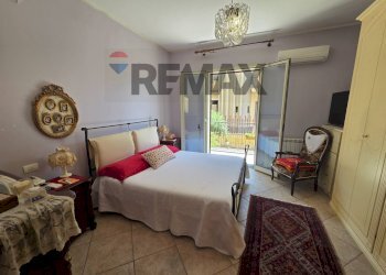 Camera / camera da letto - Trilocale via de gasperi
 
3, Camporotondo Etneo - foto 12