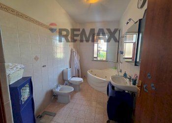 Bagno - Trilocale via de gasperi
 
3, Camporotondo Etneo - foto 14