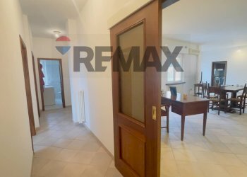 Hall / corridoio - Four-room apartment VIA ANSELMINI
 
5, Recanati - photo 37