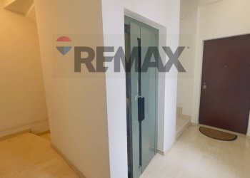 Hall / corridoio - Four-room apartment VIA ANSELMINI
 
5, Recanati - photo 57