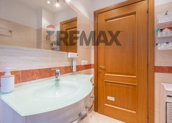 Bagno - Bilocale Via Carlo Dapporto
 
24, Roma - foto 27