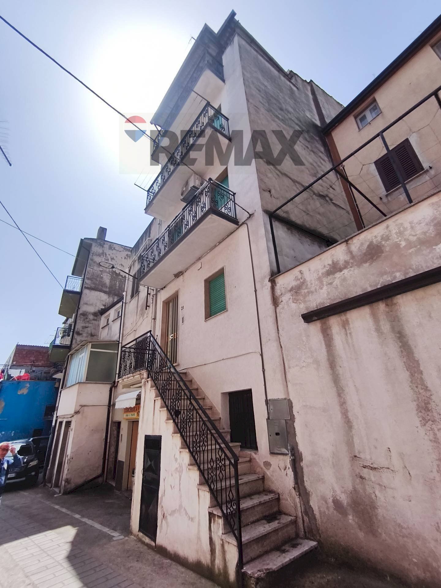 Edificio all\'aperto - Casa semi indipendente corso umberto primo
 
43, Roggiano Gravina - foto 2