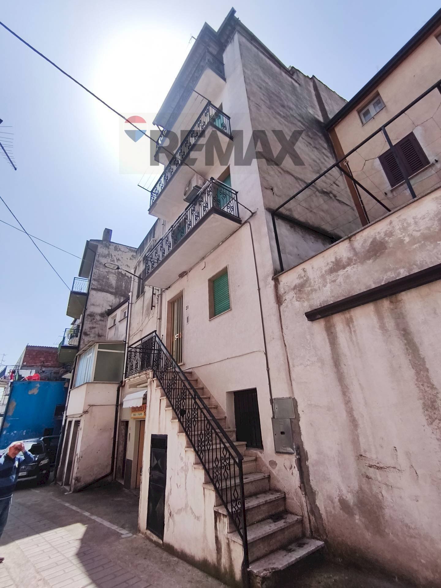 Edificio all\'aperto - Casa semi indipendente corso umberto primo
 
43, Roggiano Gravina - foto 3