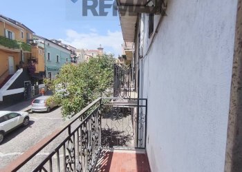 Balcone - Casa semi indipendente corso umberto primo
 
43, Roggiano Gravina - foto 20