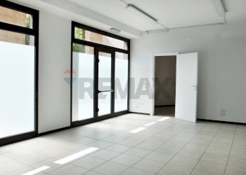 Stanza vuota - Locale Commerciale Signa - foto 1