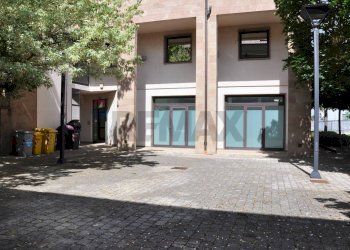 Edificio all\'aperto - Locale Commerciale Signa - foto 5