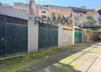 Edificio all\'aperto - Quadrilocale VIA CONSOLAZIONE
 
102, Aci Catena - foto 30