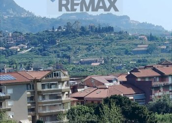 Vista delle montagne - Bilocale via Monteforte Banco
 
SNC, Calatabiano - foto 45