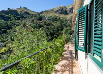 Vista delle montagne - Villa contrada ziretto
 
snc, Castelmola - foto 36