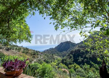 Vista delle montagne - Villa contrada ziretto
 
snc, Castelmola - foto 55