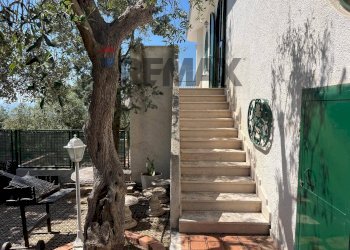 Scale - Independent house Via Sant'Antonio
 
4, Monte Sant'Angelo - photo 9