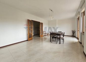 Sala da pranzo - Four-room apartment Lucera - photo 5