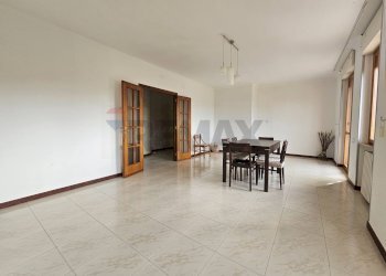 Sala da pranzo - Four-room apartment Lucera - photo 6