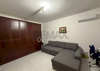 Soggiorno - Three-room apartment Via Ciccio Carrà Trigali
 
3, Lentini - photo 3