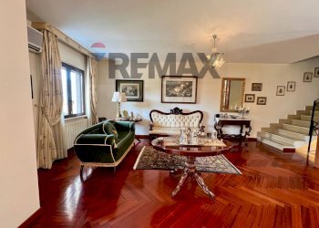 Soggiorno - Villa a Schiera Gregorio Mendel
 
49, Caserta - foto 15