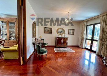 Soggiorno - Villa a Schiera Gregorio Mendel
 
49, Caserta - foto 18