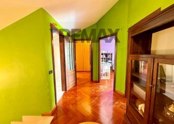 Hall / corridoio - Villa a Schiera Gregorio Mendel
 
49, Caserta - foto 48