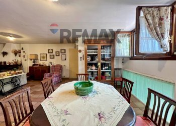 Sala da pranzo - Villa a Schiera Gregorio Mendel
 
49, Caserta - foto 63