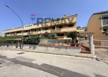 Edificio all\'aperto - Villa a Schiera Gregorio Mendel
 
49, Caserta - foto 79