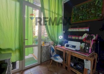 Ufficio - Casa semi indipendente MADONNA DI POMEI
 
1unico, Caserta - foto 24