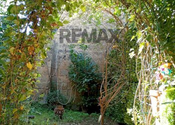 Giardino - Casa semi indipendente MADONNA DI POMEI
 
1unico, Caserta - foto 81