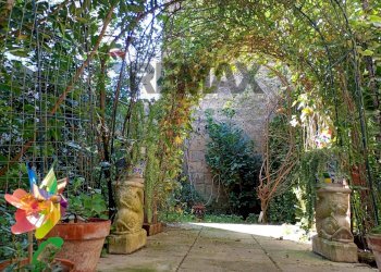 Giardino - Casa semi indipendente MADONNA DI POMEI
 
1unico, Caserta - foto 82