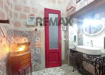 Bagno - Casa semi indipendente MADONNA DI POMEI
 
1unico, Caserta - foto 25