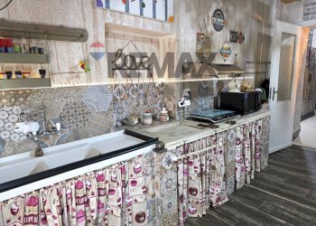 Cucina - Casa semi indipendente MADONNA DI POMEI
 
1unico, Caserta - foto 4