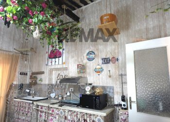 Cucina - Casa semi indipendente MADONNA DI POMEI
 
1unico, Caserta - foto 106